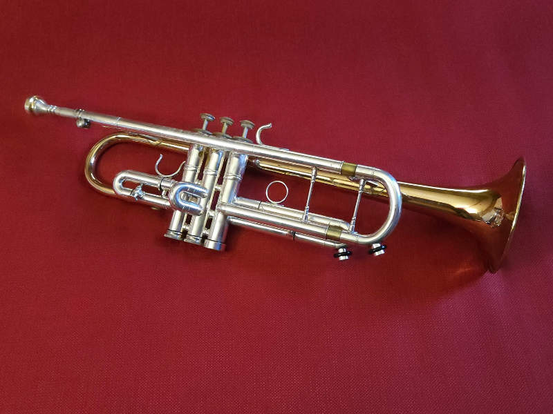 Trumpet Side view of a trumpet